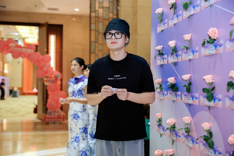 被驯服的象的第一张照片--咸阳相亲服务中心