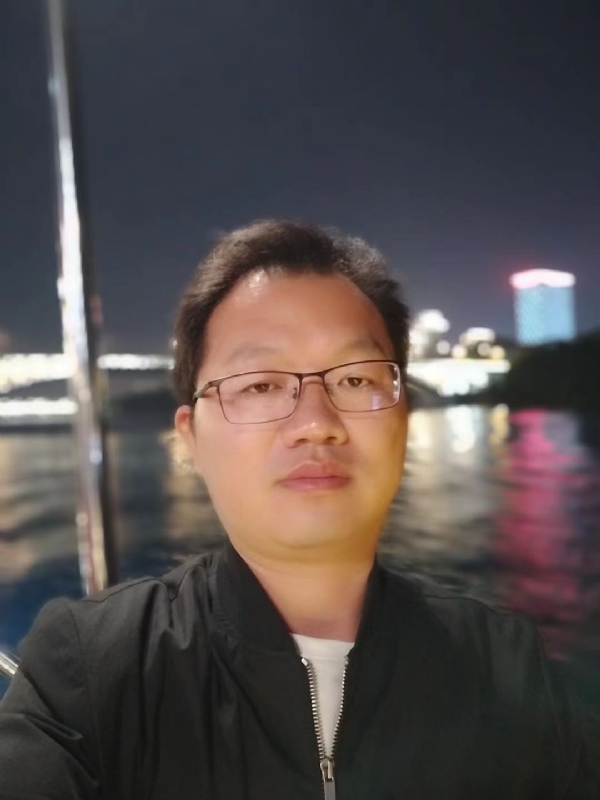 祝你平安的第一张照片--咸阳相亲服务中心