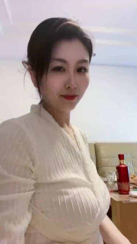 钕钕的第一张照片--咸阳相亲服务中心