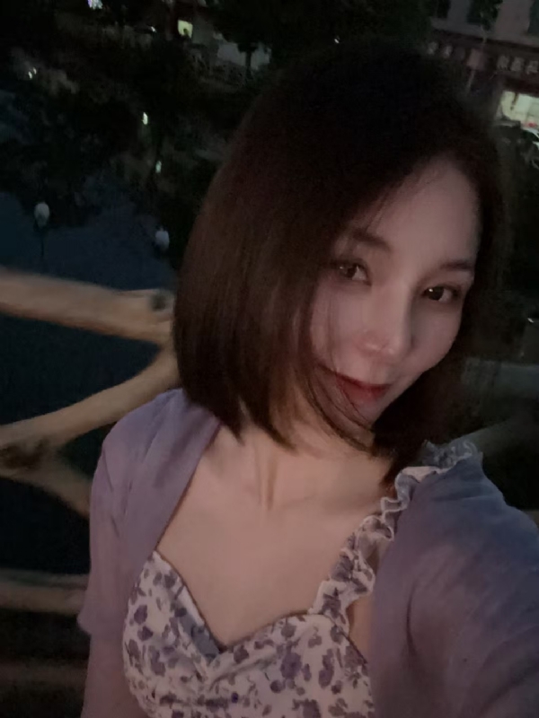 小小的第三张照片--咸阳相亲服务中心