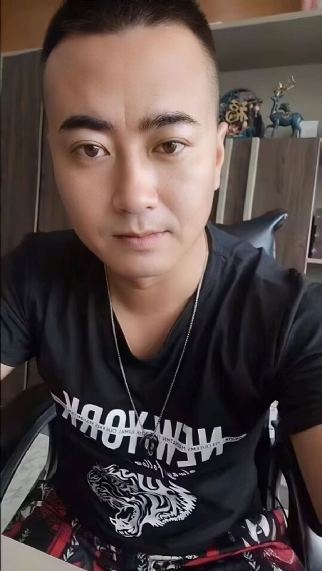 Luck耀的第一张照片--咸阳相亲服务中心