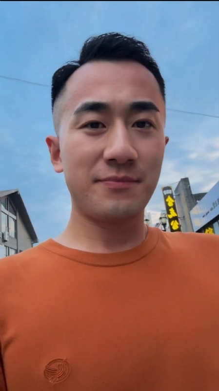 往事随风的第一张照片--咸阳相亲服务中心