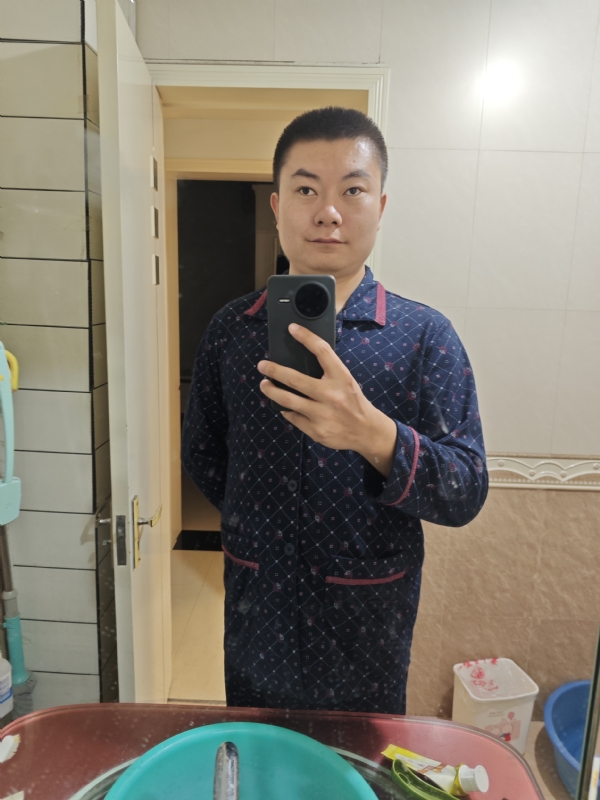 迷迷糊糊的第一张照片--咸阳相亲服务中心