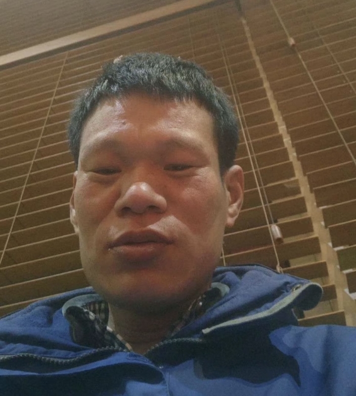 爱你在心口难开的第一张照片--咸阳相亲服务中心