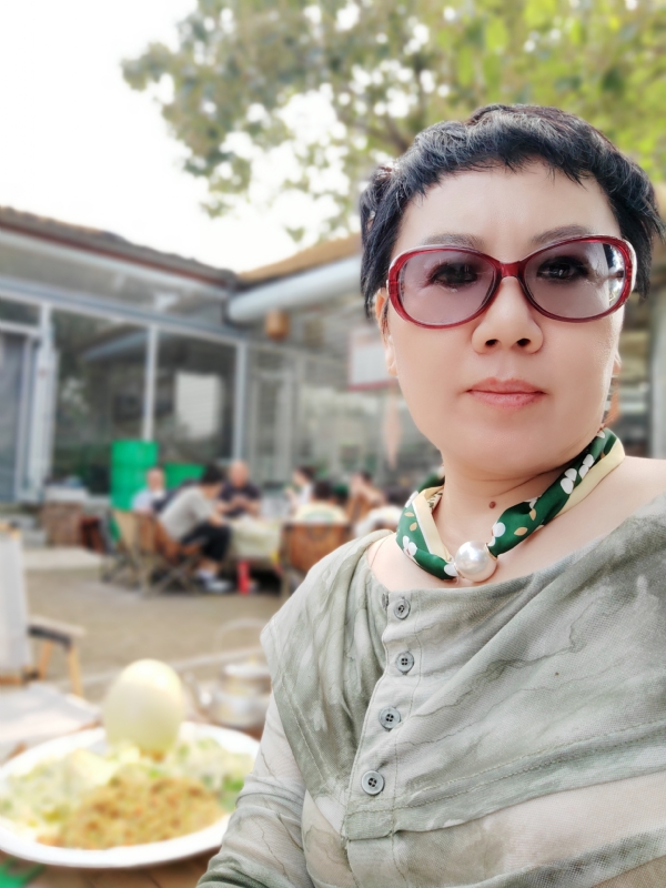 初见的第一张照片--咸阳相亲服务中心