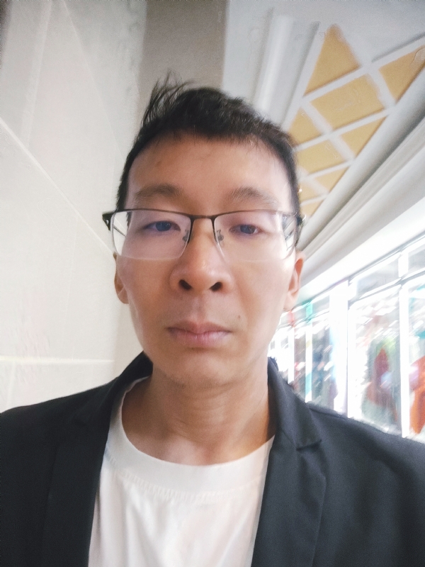 欣欣向荣的第一张照片--咸阳相亲服务中心