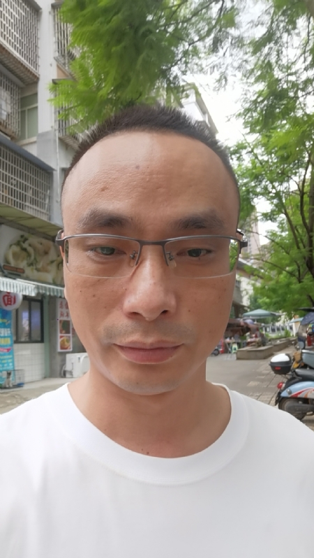 孤狼的第一张照片--咸阳相亲服务中心