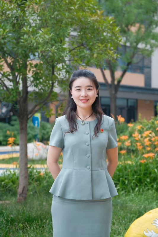 弯弯的第一张照片--咸阳相亲服务中心