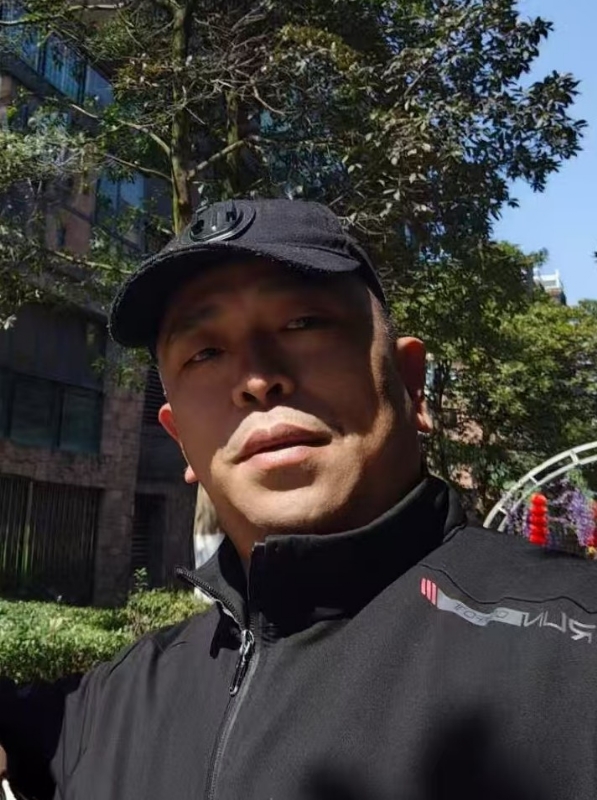 蓝色海洋的第一张照片--咸阳相亲服务中心