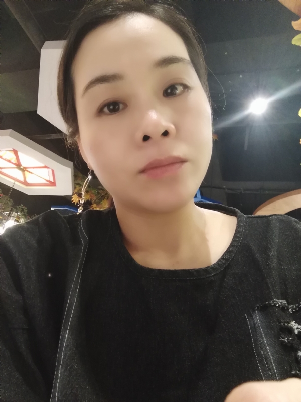 喜欢黑巧的第一张照片--咸阳相亲服务中心