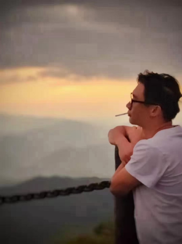 心有山海静而无边的第二张照片--咸阳相亲服务中心