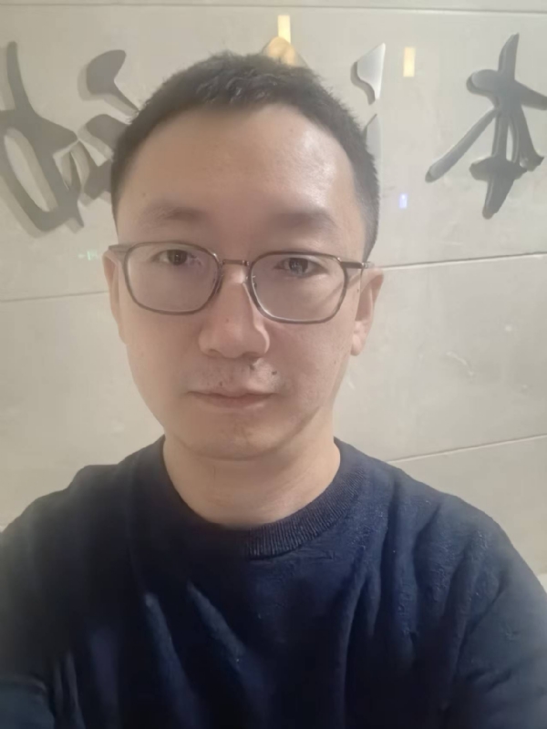 月亮的第一张照片--咸阳相亲服务中心